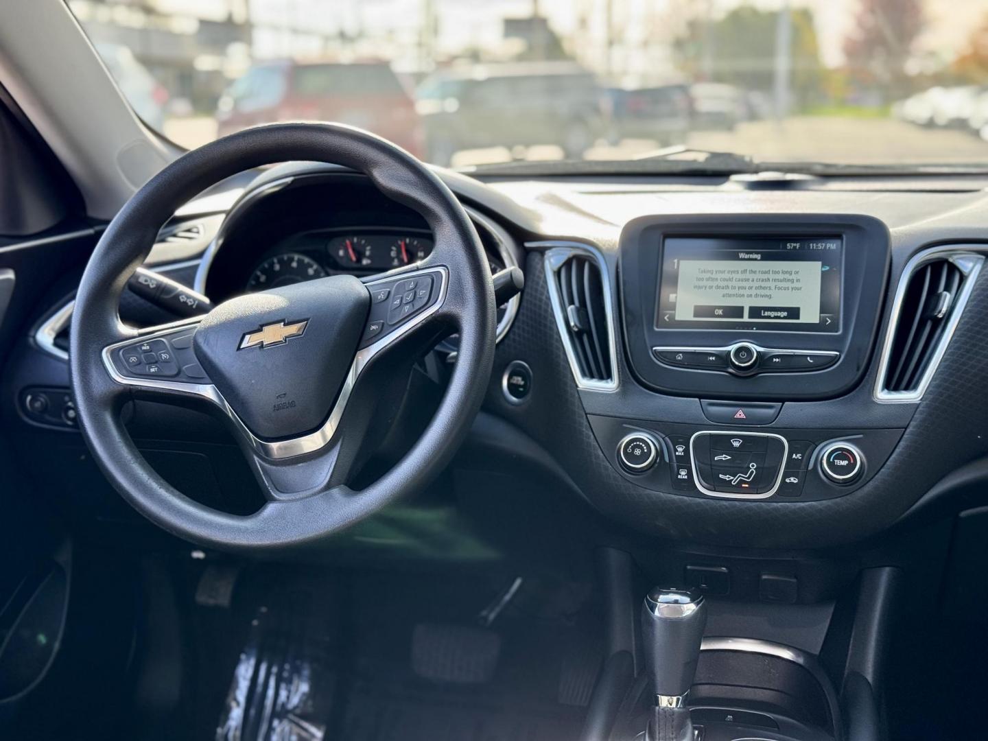 2018 SILVER Chevrolet Malibu LT (1G1ZD5ST2JF) with an 1.5L L4 DOHC 16V engine, 6A transmission, located at 7600 S Western Ave., Chicago, IL, 60620, (773) 918-3980, 0.000000, 0.000000 - Photo#6