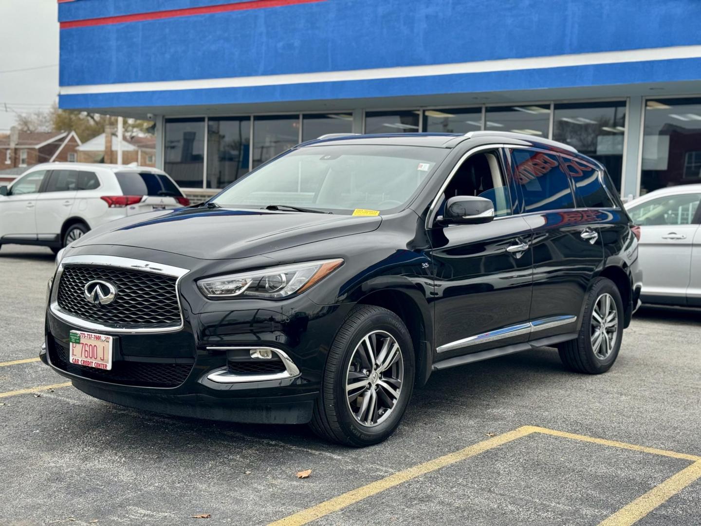 2017 BLACK Infiniti QX60 Base AWD (5N1DL0MM7HC) with an 3.5L V6 DOHC 24V engine, CVT transmission, located at 7600 S Western Ave., Chicago, IL, 60620, (773) 918-3980, 0.000000, 0.000000 - Photo#2