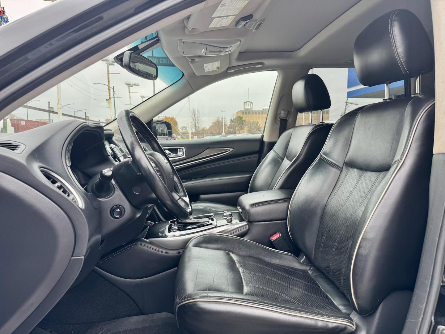 2017 BLACK Infiniti QX60 Base AWD (5N1DL0MM7HC) with an 3.5L V6 DOHC 24V engine, CVT transmission, located at 7600 S Western Ave., Chicago, IL, 60620, (773) 918-3980, 0.000000, 0.000000 - Photo#7