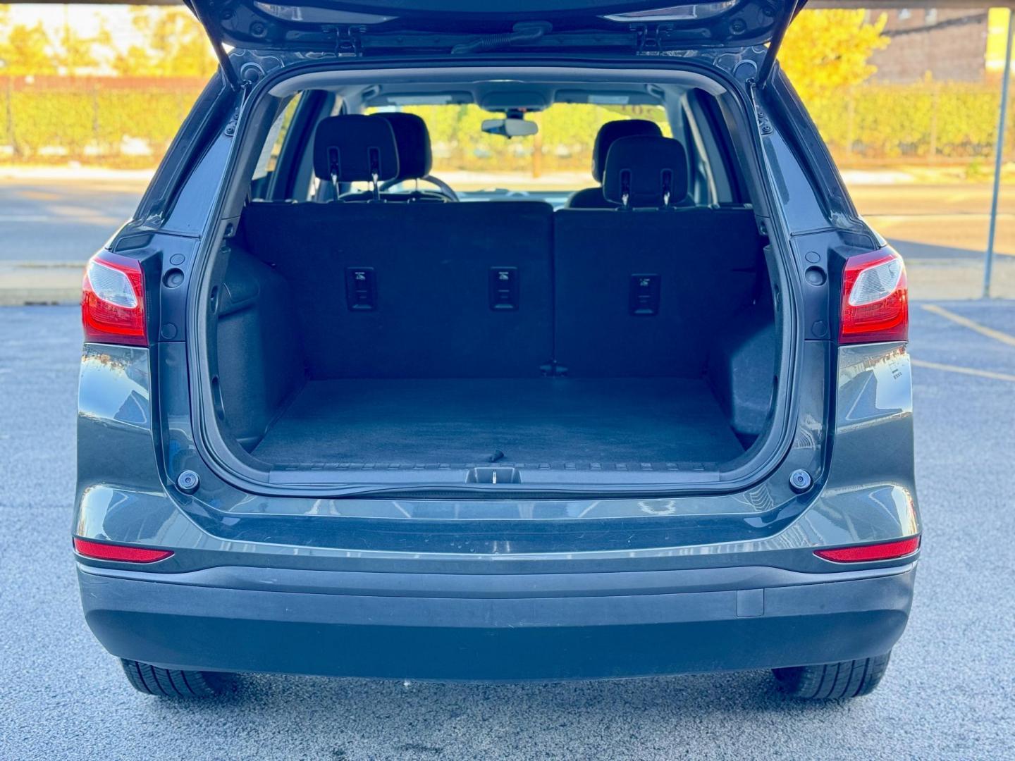 2019 GRAY Chevrolet Equinox LS 2WD (3GNAXHEV7KS) with an 1.5L L4 DIR DOHC 16V TURBO engine, 6A transmission, located at 7600 S Western Ave., Chicago, IL, 60620, (773) 918-3980, 0.000000, 0.000000 - Photo#4