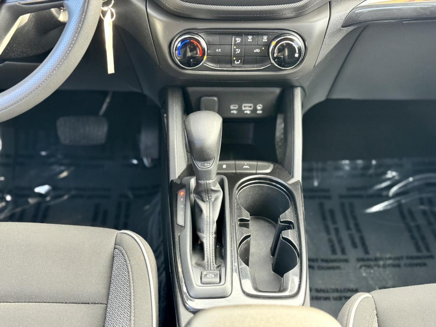 2021 BLACK Chevrolet Trailblazer LS (KL79MMS27MB) with an 1.2L L3 DOHC 12V engine, 9A transmission, located at 7600 S Western Ave., Chicago, IL, 60620, (773) 918-3980, 0.000000, 0.000000 - Photo#10