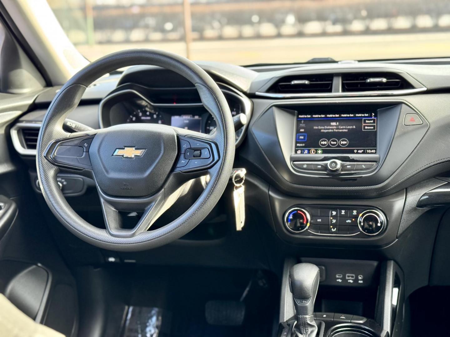 2021 BLACK Chevrolet Trailblazer LS (KL79MMS27MB) with an 1.2L L3 DOHC 12V engine, 9A transmission, located at 7600 S Western Ave., Chicago, IL, 60620, (773) 918-3980, 0.000000, 0.000000 - Photo#9