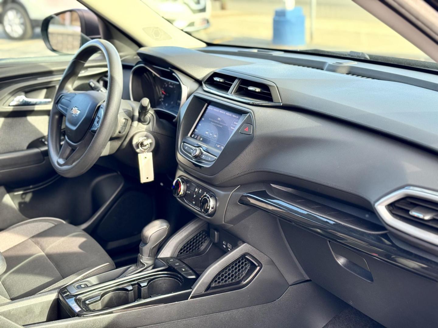 2021 BLACK Chevrolet Trailblazer LS (KL79MMS27MB) with an 1.2L L3 DOHC 12V engine, 9A transmission, located at 7600 S Western Ave., Chicago, IL, 60620, (773) 918-3980, 0.000000, 0.000000 - Photo#11