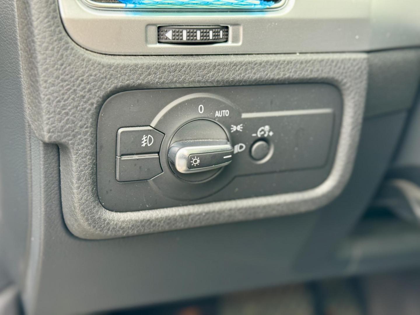 2016 GOLD Volkswagen Touareg VR6 Lux (WVGEF9BP1GD) with an 3.6L V6 DOHC 24V engine, 8A transmission, located at 7600 S Western Ave., Chicago, IL, 60620, (773) 918-3980, 0.000000, 0.000000 - Photo#13