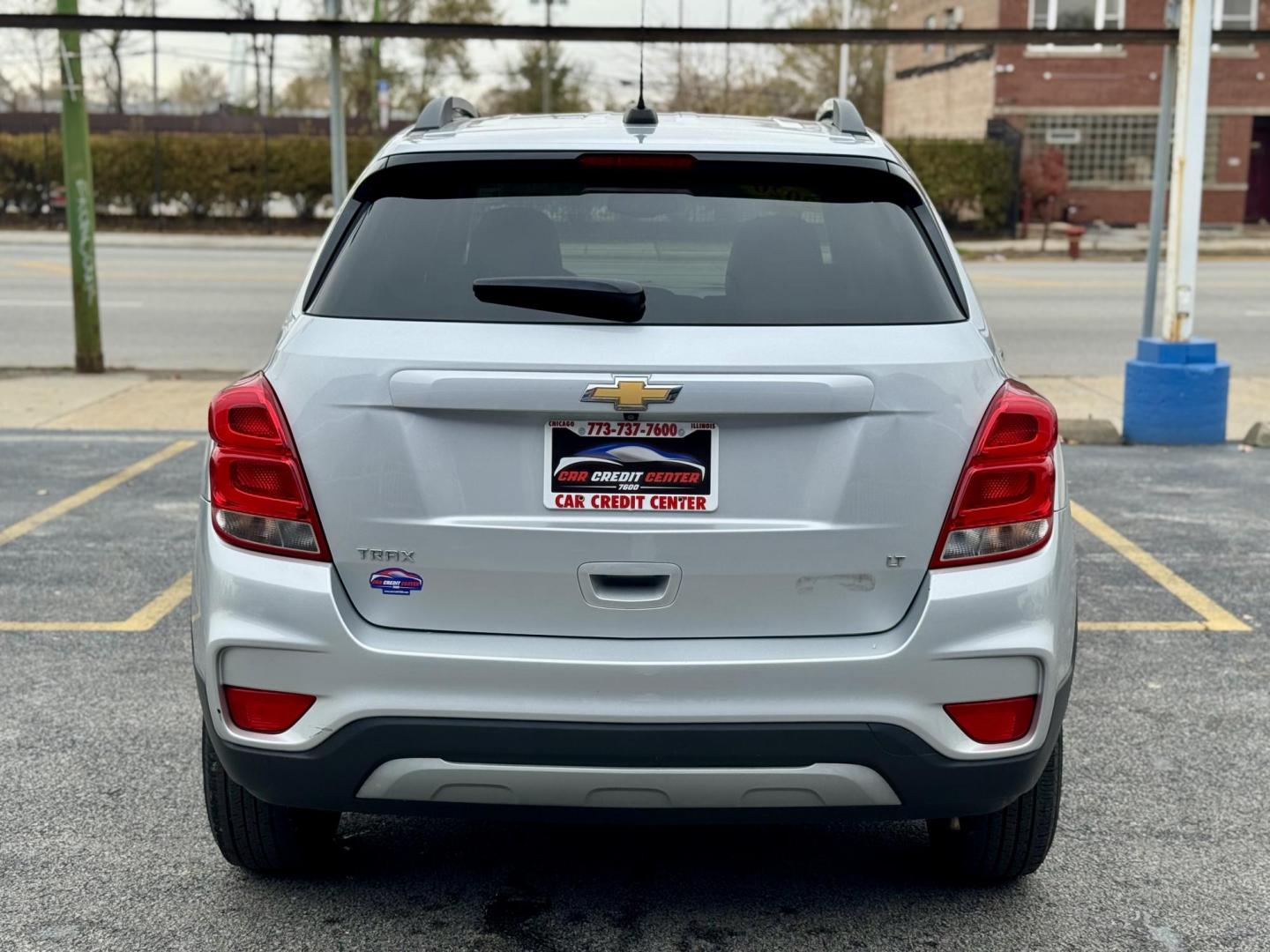 2020 SILVER Chevrolet Trax LT FWD (KL7CJLSBXLB) with an 1.4L L4 DOHC 16V engine, 6A transmission, located at 7600 S Western Ave., Chicago, IL, 60620, (773) 918-3980, 0.000000, 0.000000 - Photo#3