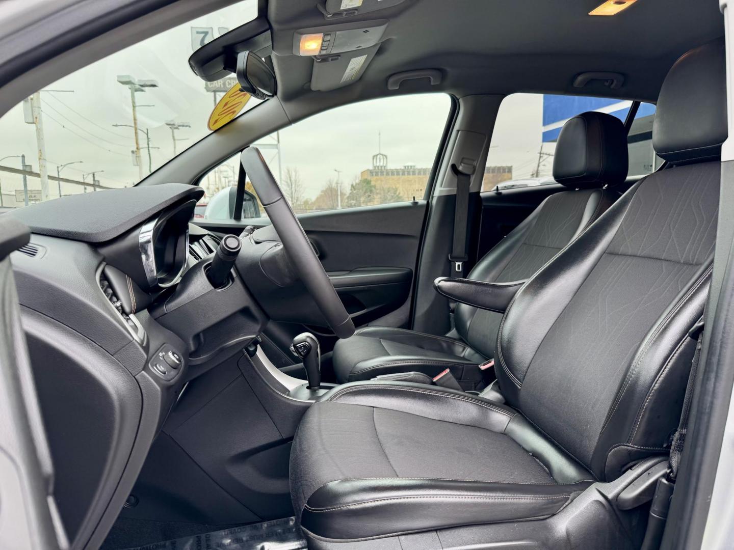 2020 SILVER Chevrolet Trax LT FWD (KL7CJLSBXLB) with an 1.4L L4 DOHC 16V engine, 6A transmission, located at 7600 S Western Ave., Chicago, IL, 60620, (773) 918-3980, 0.000000, 0.000000 - Photo#7