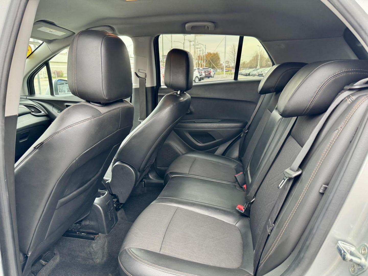 2020 SILVER Chevrolet Trax LT FWD (KL7CJLSBXLB) with an 1.4L L4 DOHC 16V engine, 6A transmission, located at 7600 S Western Ave., Chicago, IL, 60620, (773) 918-3980, 0.000000, 0.000000 - Photo#10