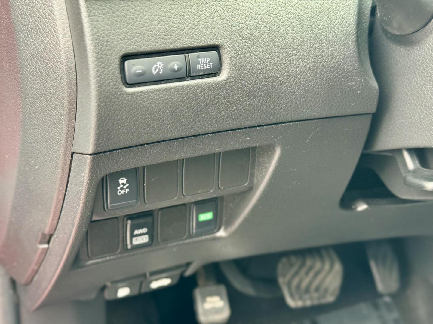 2018 RED Nissan Rogue Sport S AWD (JN1BJ1CR6JW) with an 2.0L L4 DOHC 16V engine, CVT transmission, located at 7600 S Western Ave., Chicago, IL, 60620, (773) 918-3980, 0.000000, 0.000000 - Photo#12