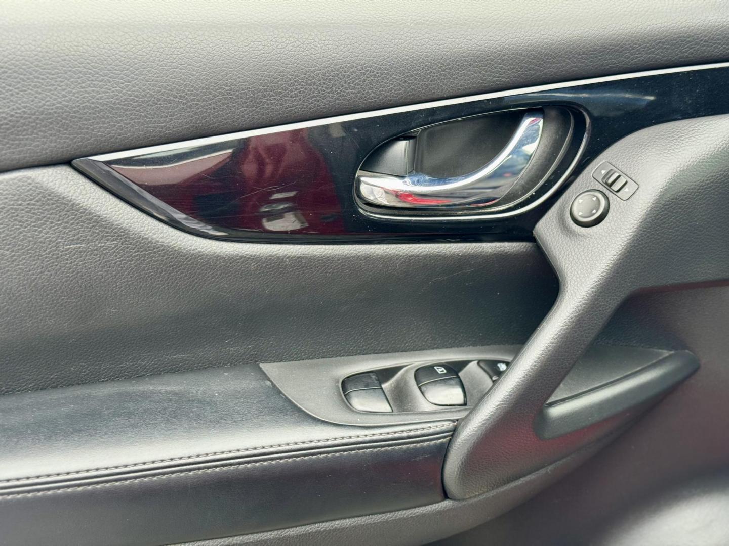 2018 RED Nissan Rogue Sport S AWD (JN1BJ1CR6JW) with an 2.0L L4 DOHC 16V engine, CVT transmission, located at 7600 S Western Ave., Chicago, IL, 60620, (773) 918-3980, 0.000000, 0.000000 - Photo#13