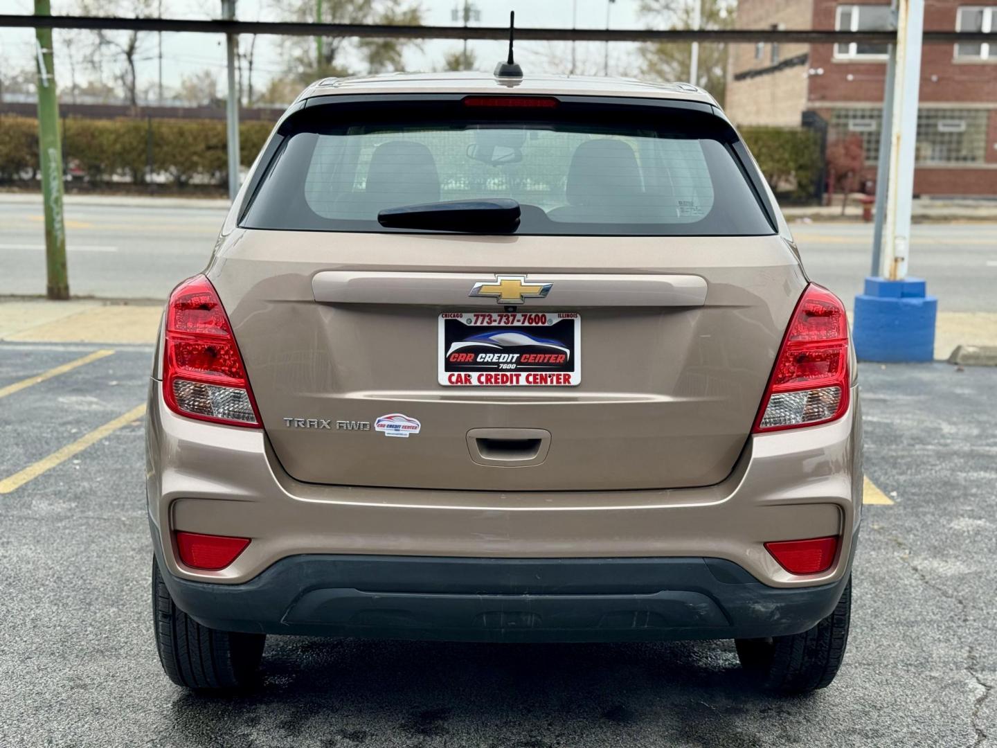 2018 GOLD Chevrolet Trax LS AWD (3GNCJNSB8JL) with an 1.4L L4 DOHC 16V engine, 6A transmission, located at 7600 S Western Ave., Chicago, IL, 60620, (773) 918-3980, 0.000000, 0.000000 - Photo#3