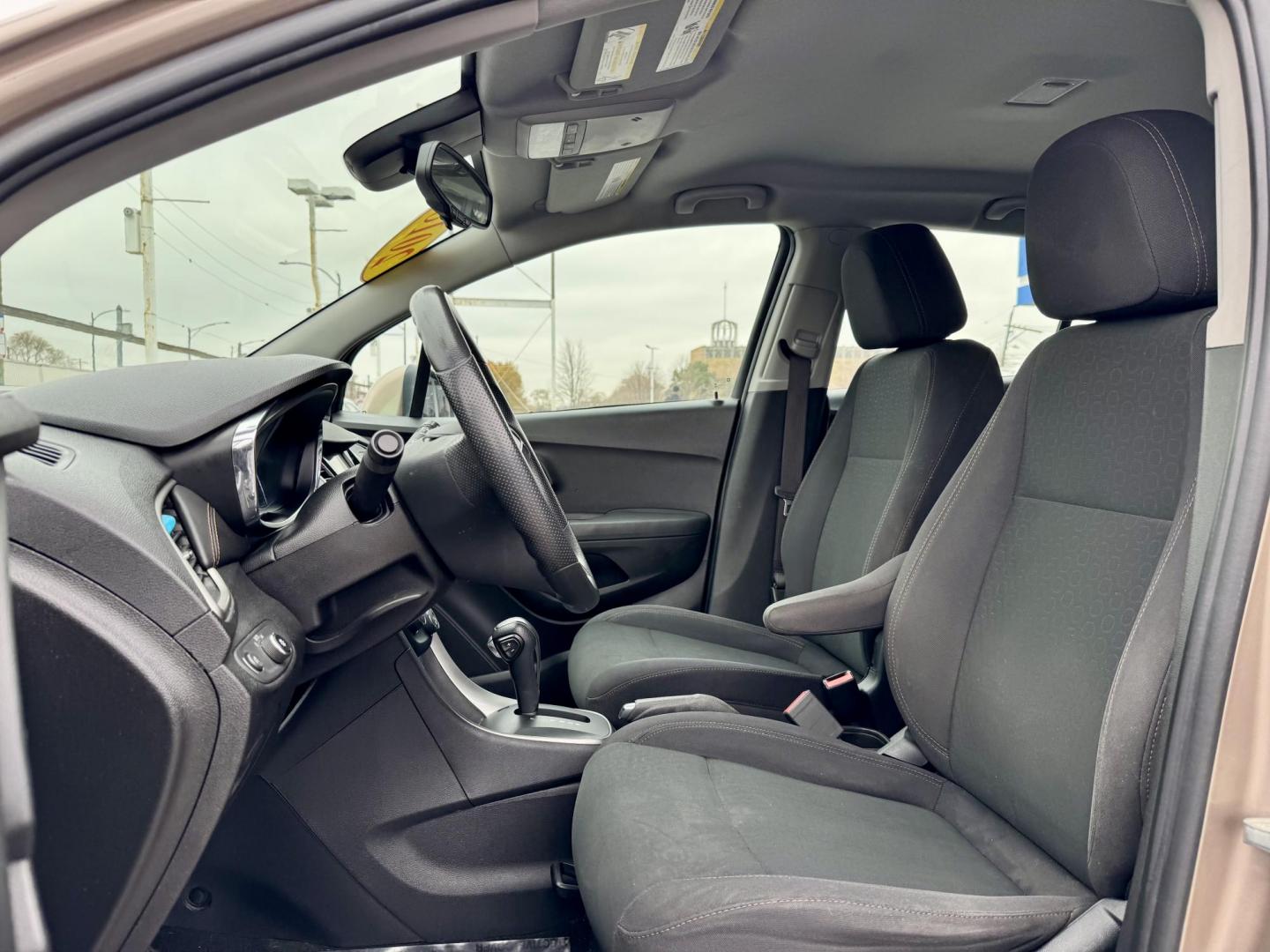 2018 GOLD Chevrolet Trax LS AWD (3GNCJNSB8JL) with an 1.4L L4 DOHC 16V engine, 6A transmission, located at 7600 S Western Ave., Chicago, IL, 60620, (773) 918-3980, 0.000000, 0.000000 - Photo#7