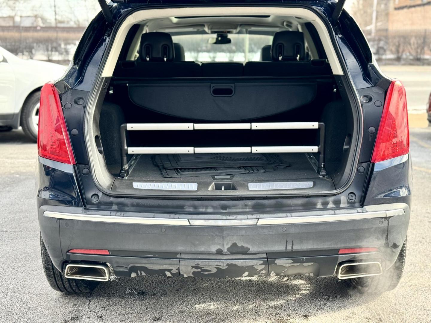 2017 BLUE Cadillac XT5 Premium Luxury AWD (1GYKNERS8HZ) with an 3.6L V6 DOHC 24V engine, 8A transmission, located at 7600 S Western Ave., Chicago, IL, 60620, (773) 918-3980, 0.000000, 0.000000 - Photo#4