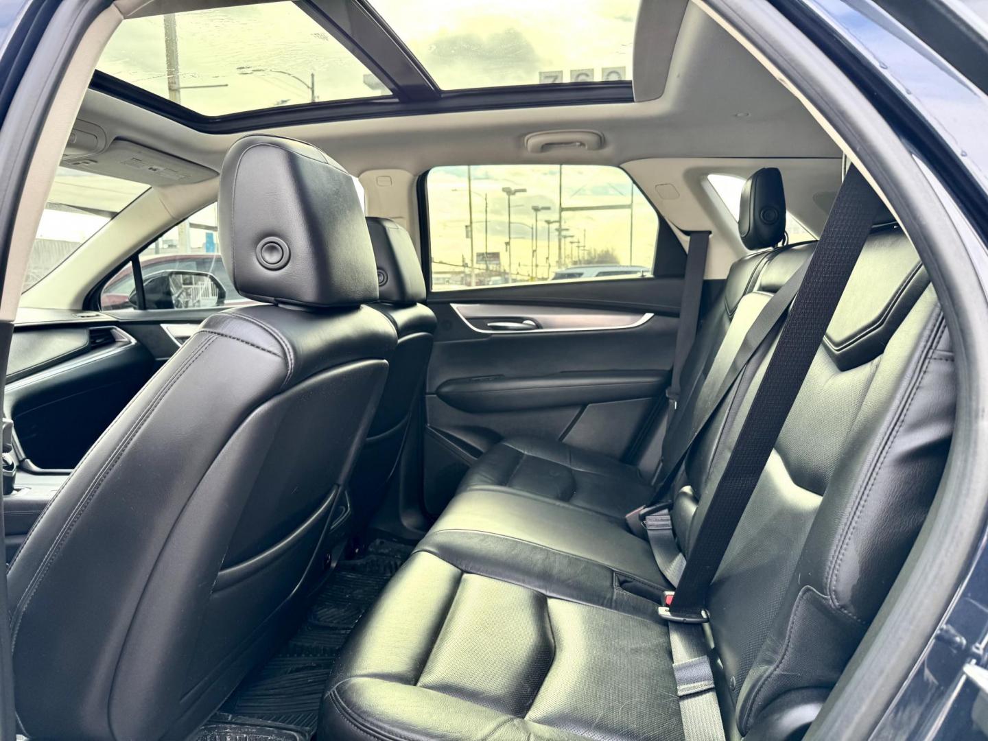 2017 BLUE Cadillac XT5 Premium Luxury AWD (1GYKNERS8HZ) with an 3.6L V6 DOHC 24V engine, 8A transmission, located at 7600 S Western Ave., Chicago, IL, 60620, (773) 918-3980, 0.000000, 0.000000 - Photo#8