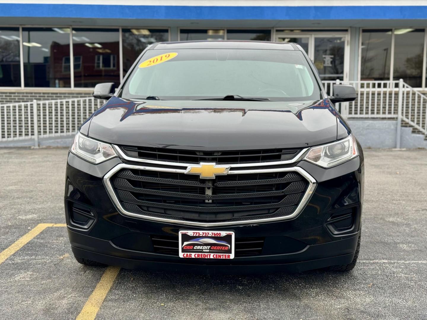 2019 BLACK Chevrolet Traverse LS FWD (1GNERFKW2KJ) with an 3.6L V6 DOHC 24V engine, 9A transmission, located at 7600 S Western Ave., Chicago, IL, 60620, (773) 918-3980, 0.000000, 0.000000 - Photo#1