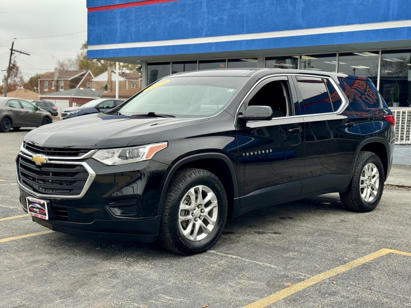 2019 BLACK Chevrolet Traverse LS FWD (1GNERFKW2KJ) with an 3.6L V6 DOHC 24V engine, 9A transmission, located at 7600 S Western Ave., Chicago, IL, 60620, (773) 918-3980, 0.000000, 0.000000 - Photo#2