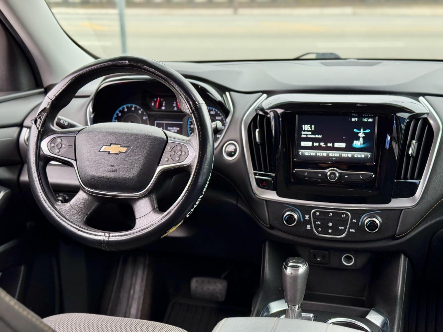 2019 BLACK Chevrolet Traverse LS FWD (1GNERFKW2KJ) with an 3.6L V6 DOHC 24V engine, 9A transmission, located at 7600 S Western Ave., Chicago, IL, 60620, (773) 918-3980, 0.000000, 0.000000 - Photo#6