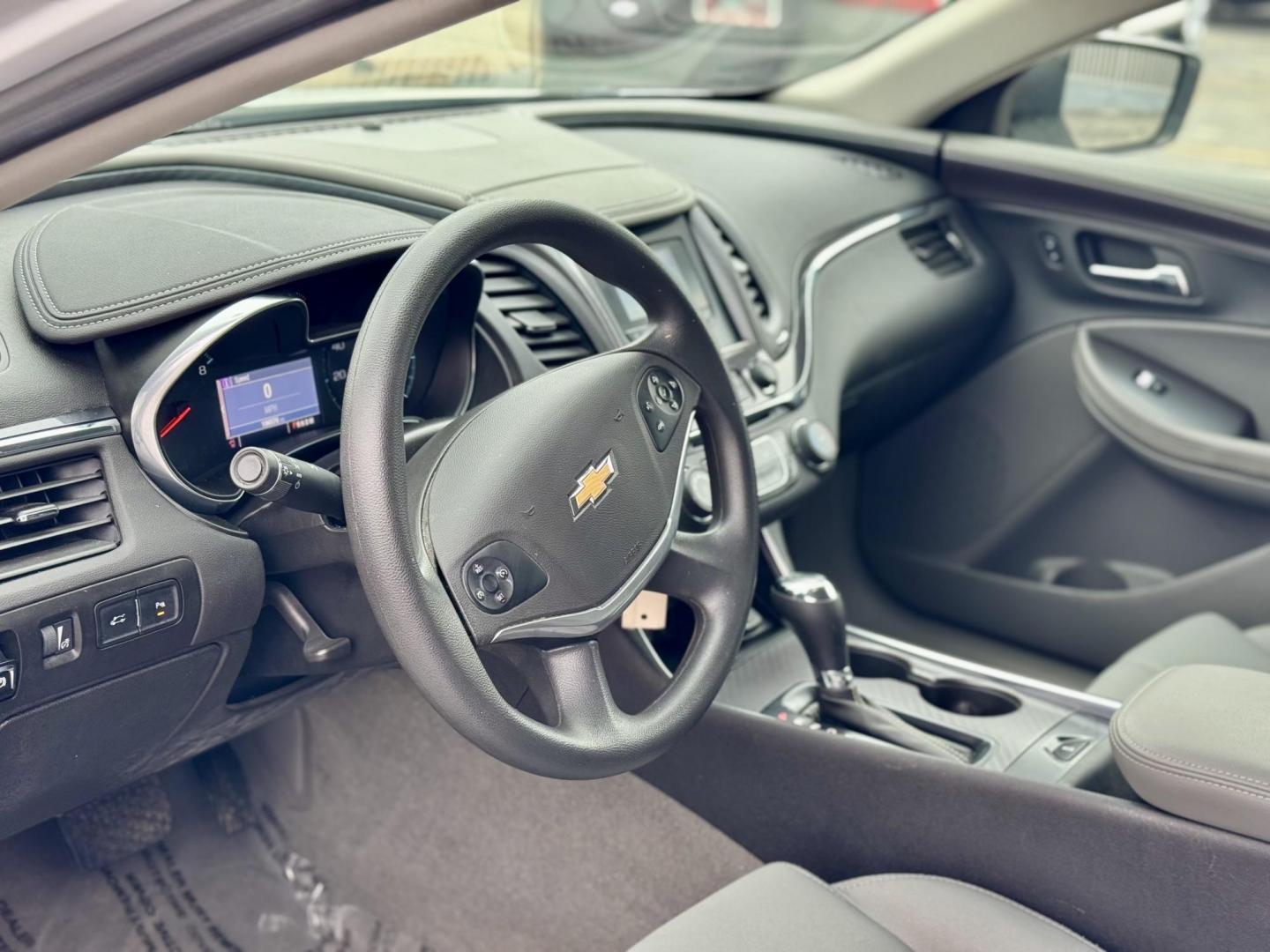 2014 WHITE Chevrolet Impala LS (1G11Y5SL3EU) with an 3.6L V6 DOHC 24VV FFV engine, 6-Speed Automatic transmission, located at 7600 S Western Ave., Chicago, IL, 60620, (773) 918-3980, 0.000000, 0.000000 - Photo#5