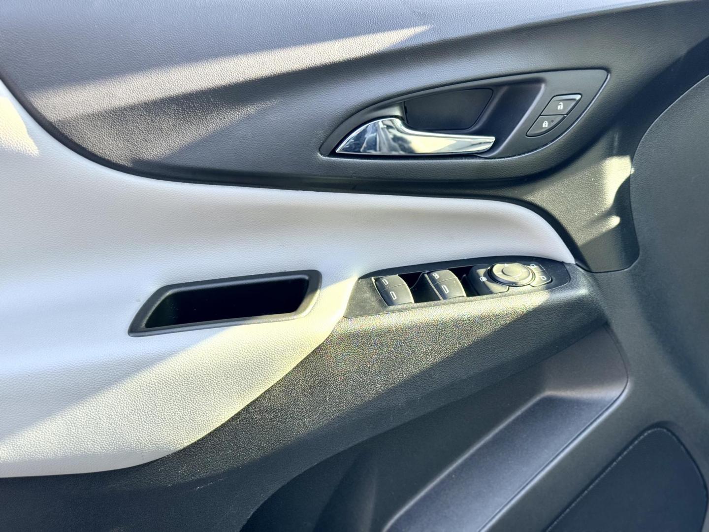 2019 BLUE Chevrolet Equinox LT AWD (3GNAXSEV0KS) with an 1.5L L4 DOHC 16V TURBO engine, 6A transmission, located at 7600 S Western Ave., Chicago, IL, 60620, (773) 918-3980, 0.000000, 0.000000 - Photo#6