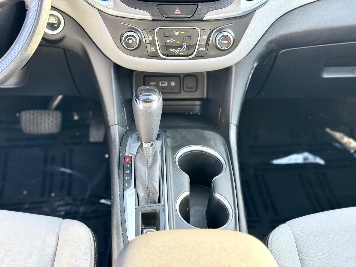 2019 BLUE Chevrolet Equinox LT AWD (3GNAXSEV0KS) with an 1.5L L4 DOHC 16V TURBO engine, 6A transmission, located at 7600 S Western Ave., Chicago, IL, 60620, (773) 918-3980, 0.000000, 0.000000 - Photo#10