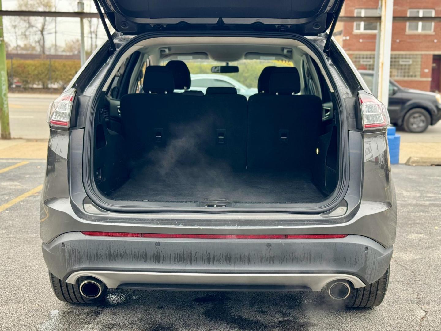 2018 GRAY Ford Edge SEL FWD (2FMPK3J92JB) with an 2.0L L4 DOHC 16V engine, 6A transmission, located at 7600 S Western Ave., Chicago, IL, 60620, (773) 918-3980, 0.000000, 0.000000 - Photo#4