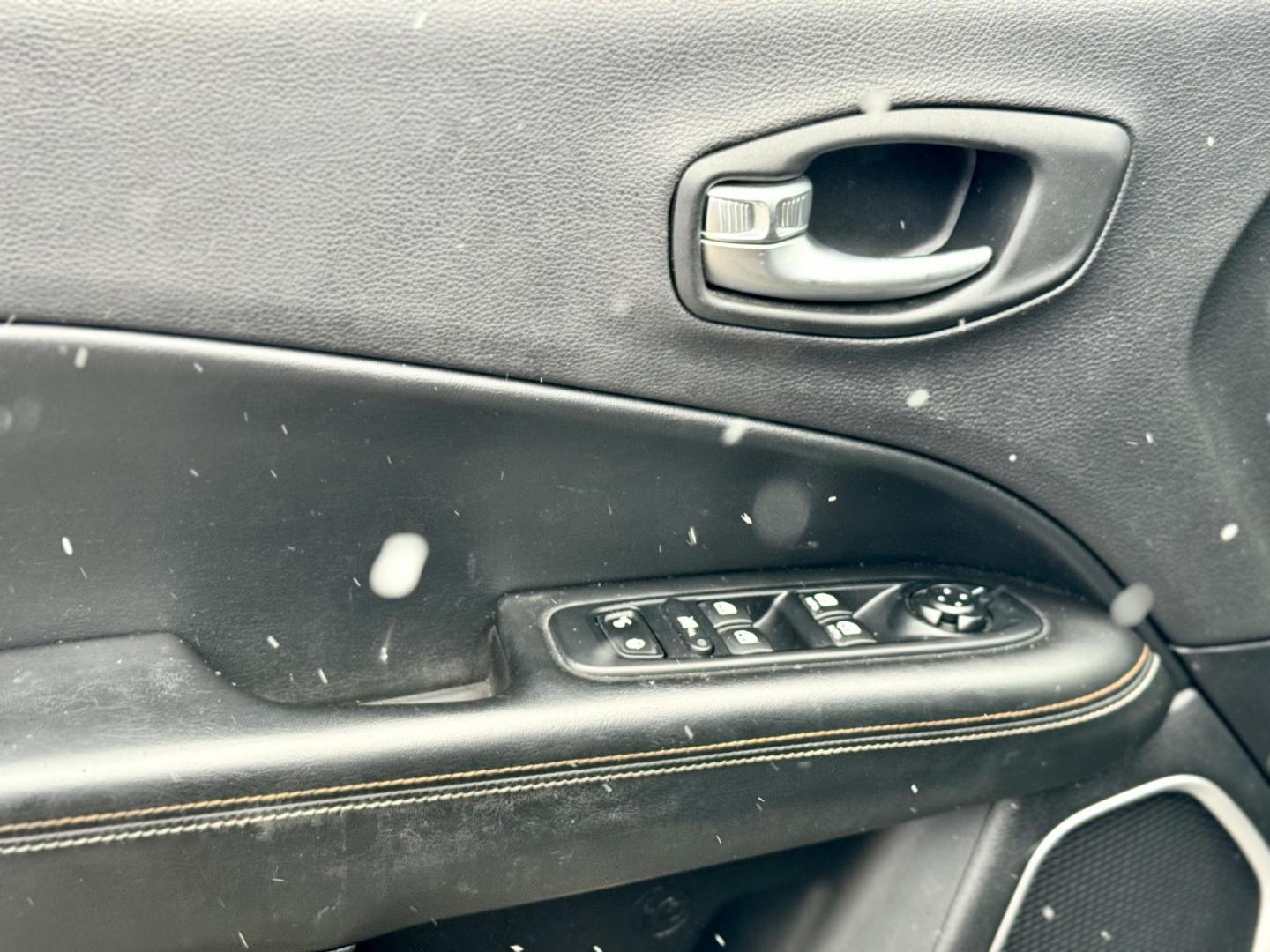 2018 BLACK Jeep Compass Sport 4WD (3C4NJDBB1JT) with an 2.4L L4 DOHC 16V engine, located at 7600 S Western Ave., Chicago, IL, 60620, (773) 918-3980, 0.000000, 0.000000 - Photo#6