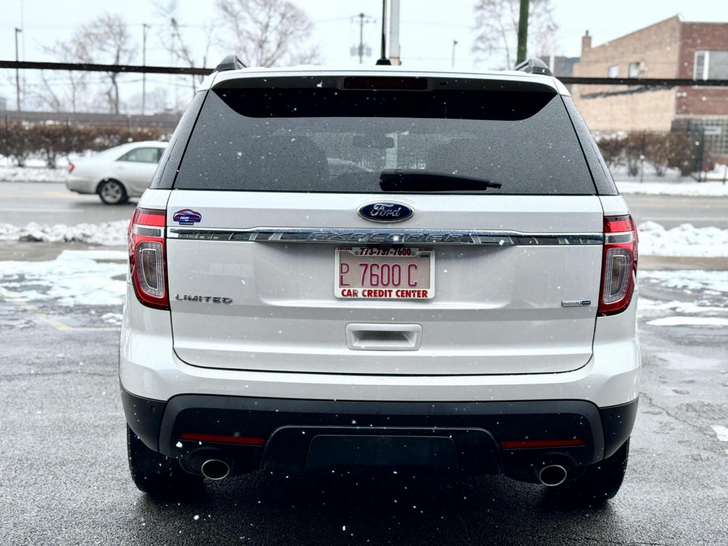 2015 WHITE Ford Explorer Limited 4WD (1FM5K8F83FG) with an 3.5L V6 DOHC 24V engine, 6-Speed Automatic transmission, located at 7600 S Western Ave., Chicago, IL, 60620, (773) 918-3980, 0.000000, 0.000000 - Photo#3