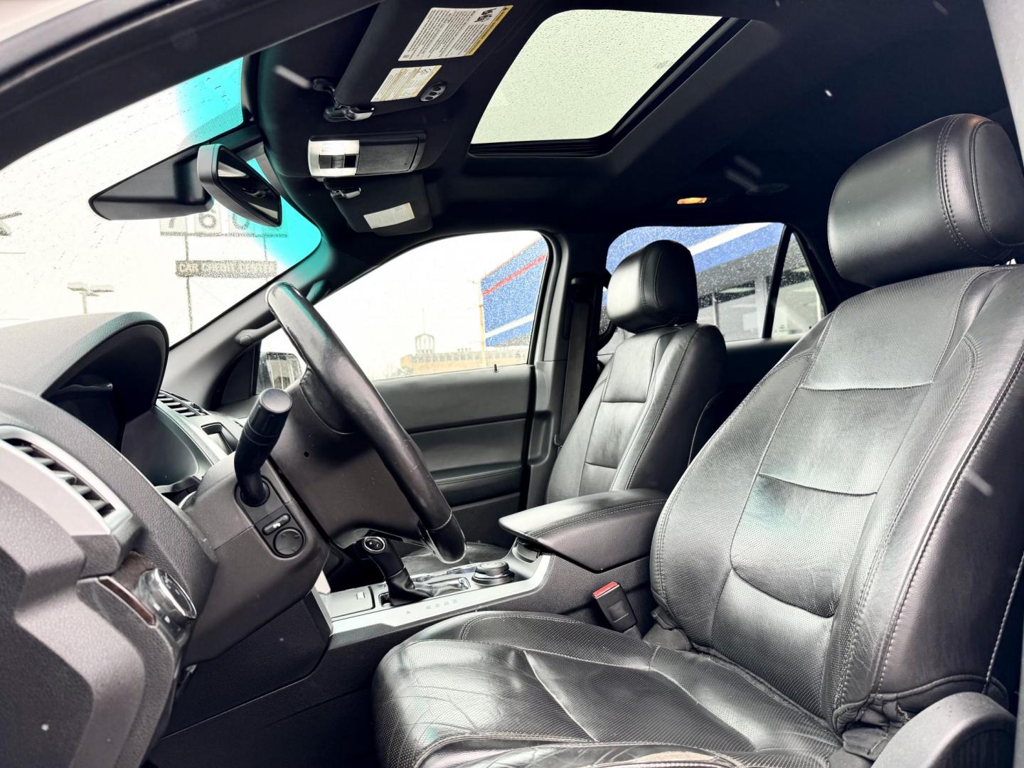 2015 WHITE Ford Explorer Limited 4WD (1FM5K8F83FG) with an 3.5L V6 DOHC 24V engine, 6-Speed Automatic transmission, located at 7600 S Western Ave., Chicago, IL, 60620, (773) 918-3980, 0.000000, 0.000000 - Photo#7