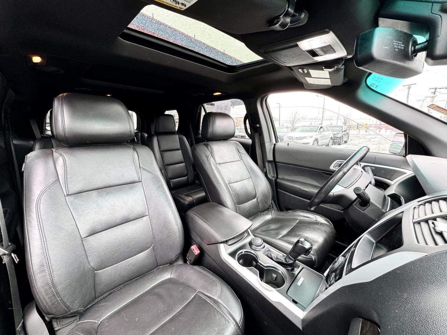 2015 WHITE Ford Explorer Limited 4WD (1FM5K8F83FG) with an 3.5L V6 DOHC 24V engine, 6-Speed Automatic transmission, located at 7600 S Western Ave., Chicago, IL, 60620, (773) 918-3980, 0.000000, 0.000000 - Photo#15