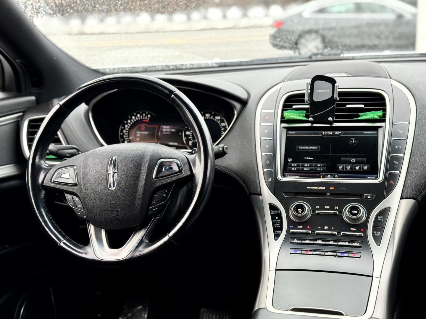 2016 SILVER Lincoln MKX Reserve (2LMTJ6LR9GB) with an 3.7L V6 DOHC 24V engine, 6-Speed Automatic transmission, located at 7600 S Western Ave., Chicago, IL, 60620, (773) 918-3980, 0.000000, 0.000000 - Photo#9