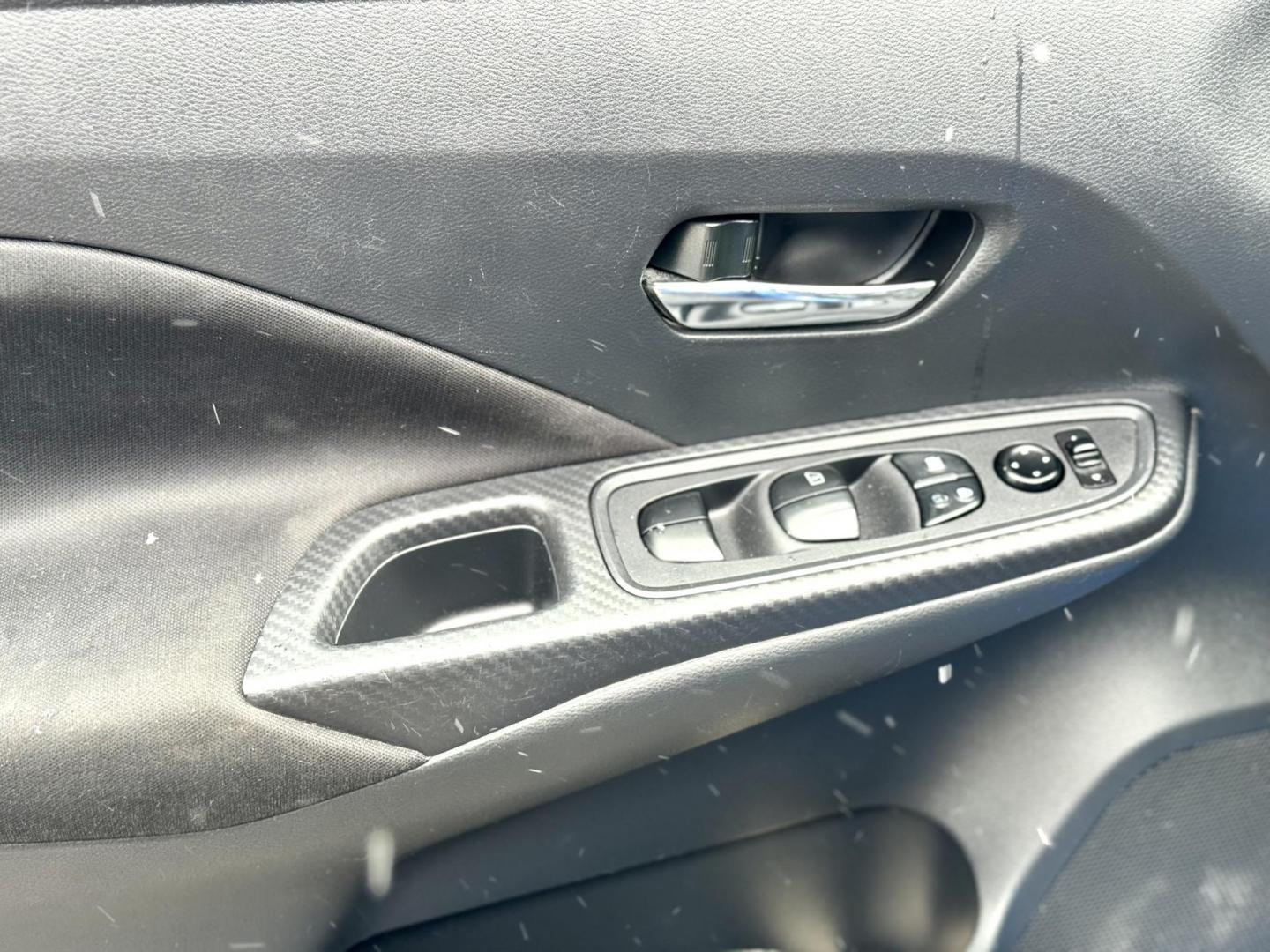 2021 BLUE Nissan Versa SV (3N1CN8EV0ML) with an 1.6L L4 DOHC 16V engine, CVT transmission, located at 7600 S Western Ave., Chicago, IL, 60620, (773) 918-3980, 0.000000, 0.000000 - Photo#5