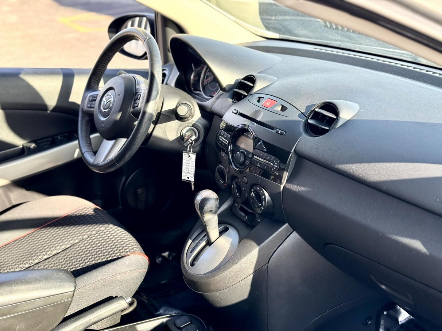 2014 SILVER Mazda MAZDA2 Touring MT (JM1DE1LY3E0) with an 1.5L L4 DOHC 16V engine, 5-Speed Manual transmission, located at 7600 S Western Ave., Chicago, IL, 60620, (773) 918-3980, 0.000000, 0.000000 - Photo#11