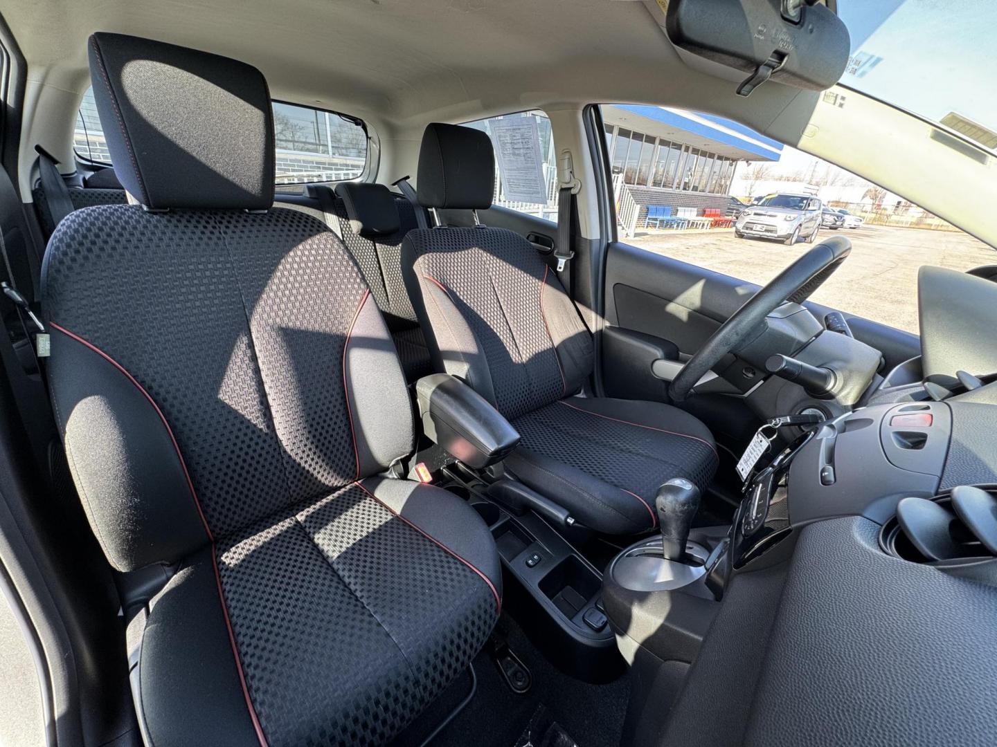2014 SILVER Mazda MAZDA2 Touring MT (JM1DE1LY3E0) with an 1.5L L4 DOHC 16V engine, 5-Speed Manual transmission, located at 7600 S Western Ave., Chicago, IL, 60620, (773) 918-3980, 0.000000, 0.000000 - Photo#12