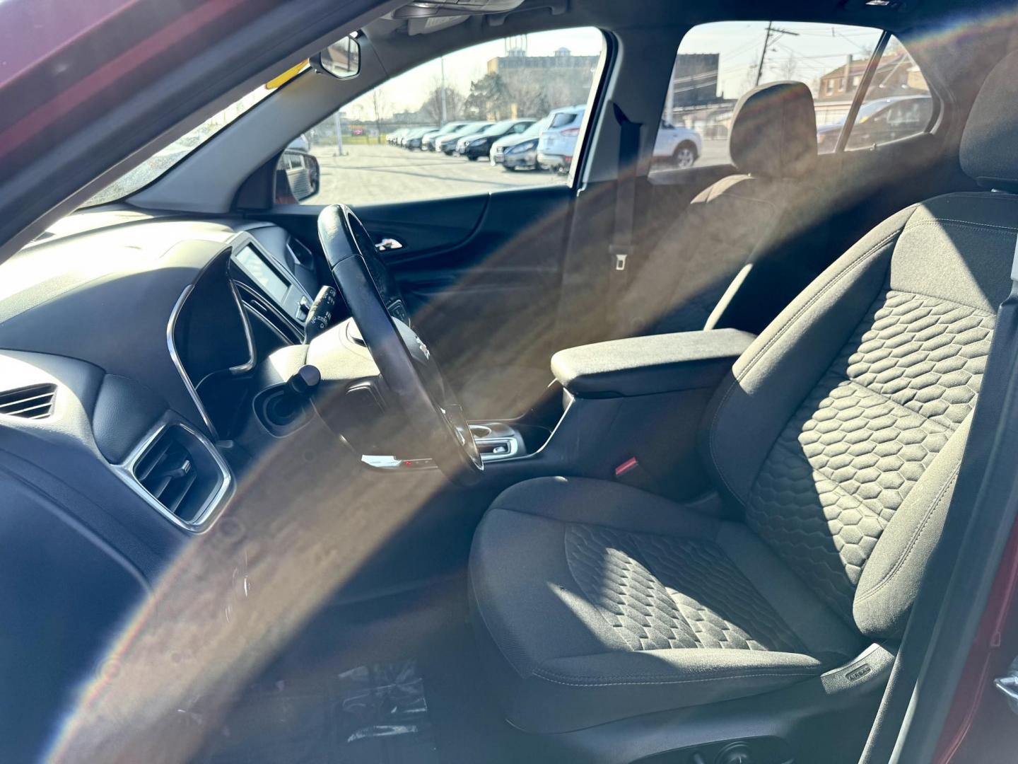 2018 RED Chevrolet Equinox LT 2WD (2GNAXJEV4J6) with an 1.5L L4 DIR DOHC 16V TURBO engine, 6A transmission, located at 7600 S Western Ave., Chicago, IL, 60620, (773) 918-3980, 0.000000, 0.000000 - Photo#7