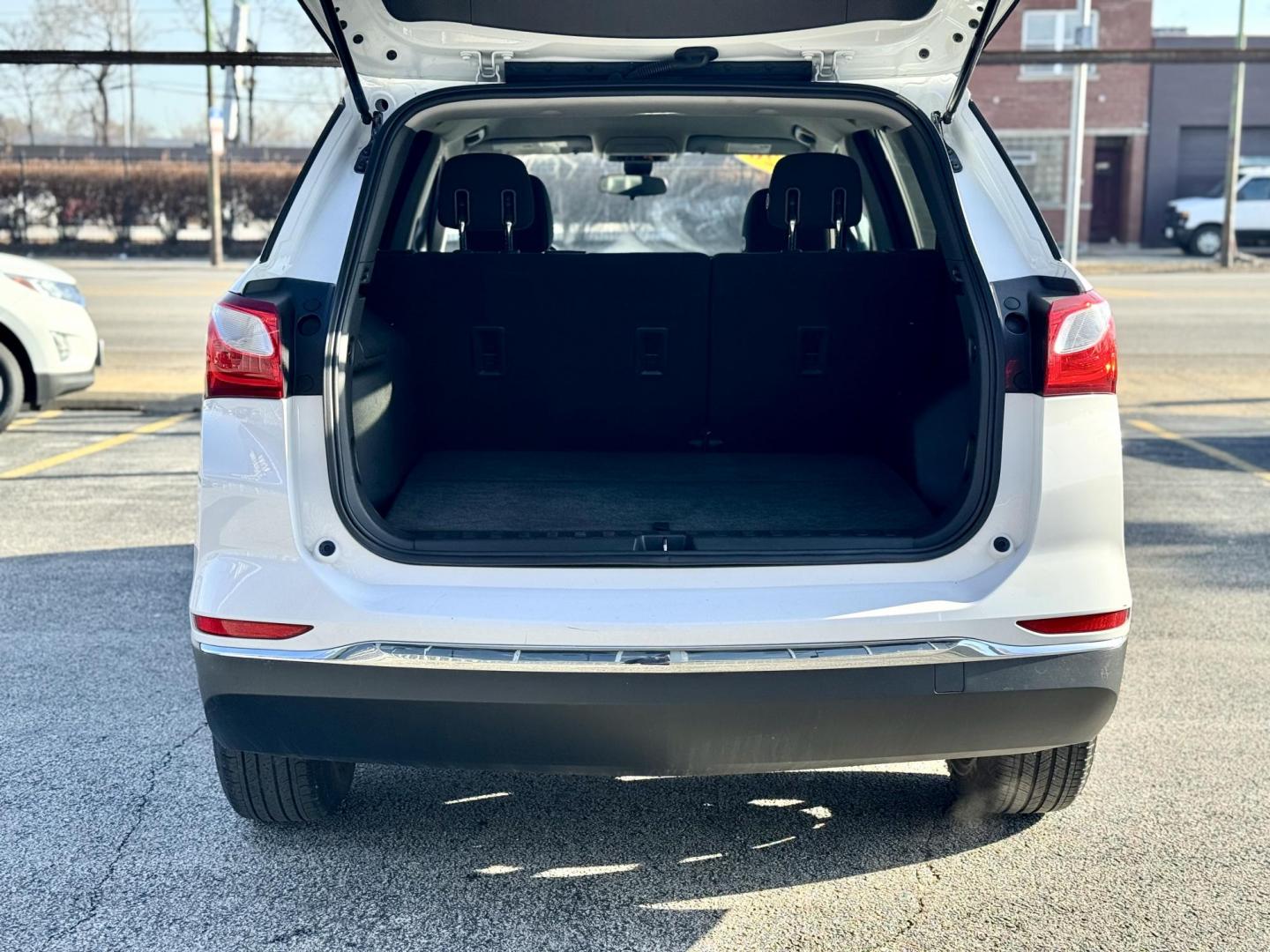 2020 WHITE Chevrolet Equinox LT 2WD (3GNAXKEV1LS) with an 1.5L L4 DIR DOHC 16V TURBO engine, 6A transmission, located at 7600 S Western Ave., Chicago, IL, 60620, (773) 918-3980, 0.000000, 0.000000 - Photo#4