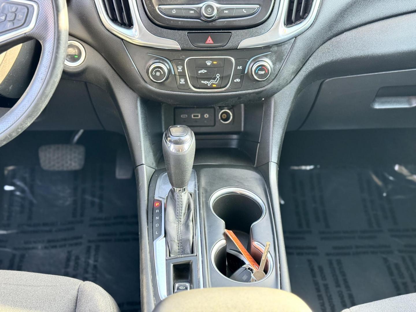 2020 WHITE Chevrolet Equinox LT 2WD (3GNAXKEV1LS) with an 1.5L L4 DIR DOHC 16V TURBO engine, 6A transmission, located at 7600 S Western Ave., Chicago, IL, 60620, (773) 918-3980, 0.000000, 0.000000 - Photo#10