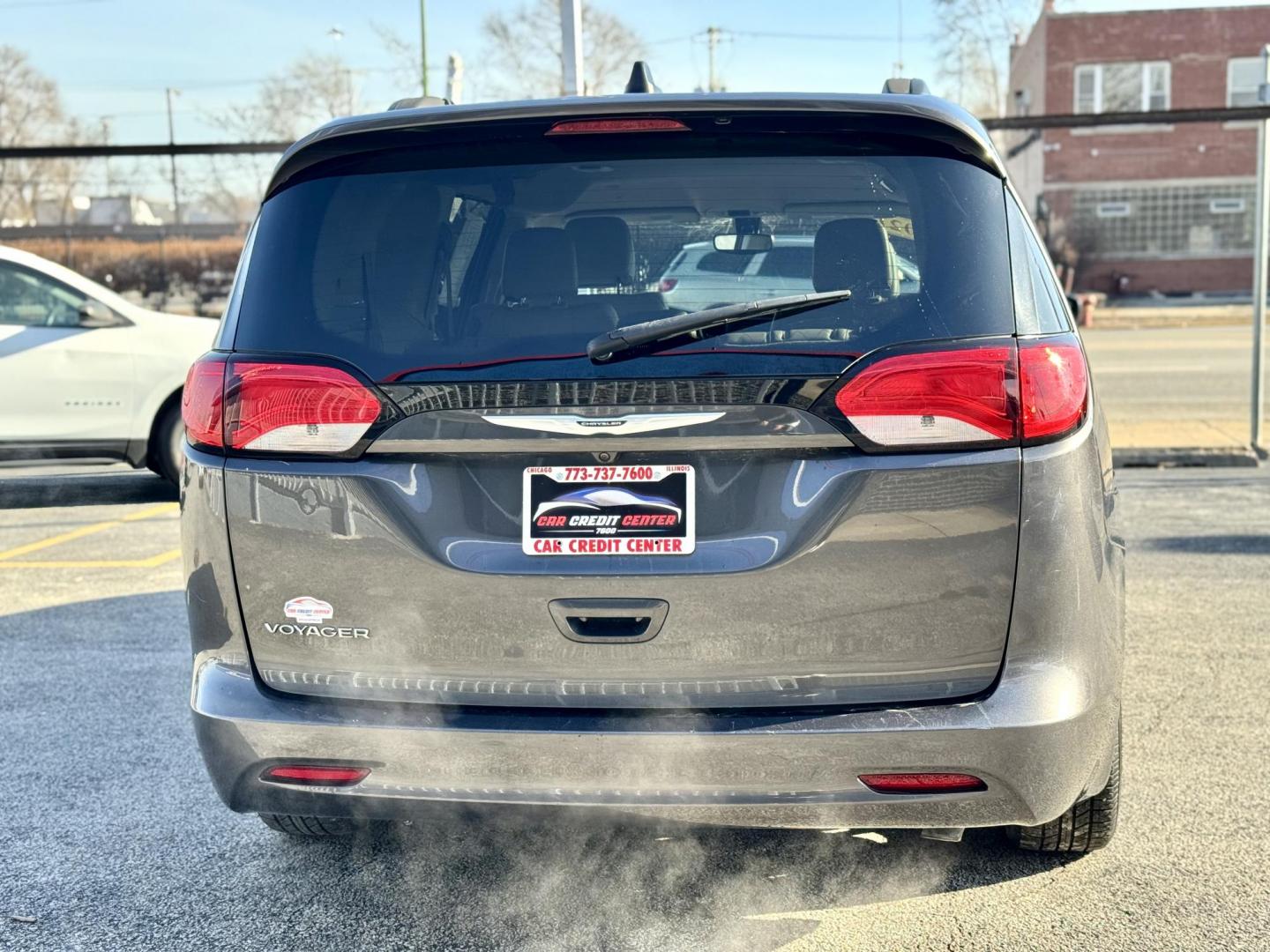 2021 GRAY Chrysler Voyager LXI (2C4RC1DG4MR) with an 3.6L V6 DOHC 24V engine, 9A transmission, located at 7600 S Western Ave., Chicago, IL, 60620, (773) 918-3980, 0.000000, 0.000000 - Photo#3