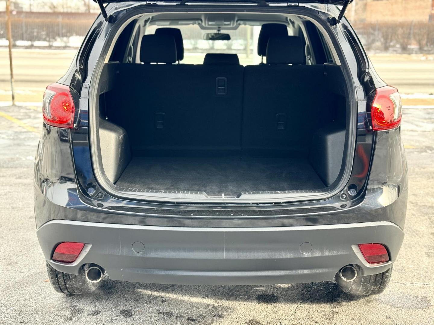 2016 BLACK Mazda CX-5 Sport AWD (JM3KE4BY4G0) with an 2.5L L4 DOHC 16V engine, 6-Speed Automatic transmission, located at 7600 S Western Ave., Chicago, IL, 60620, (773) 918-3980, 0.000000, 0.000000 - Photo#4