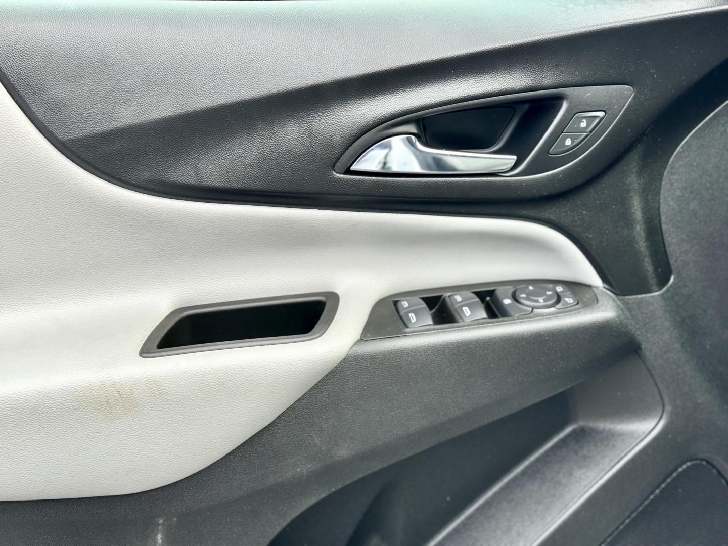 2021 WHITE Chevrolet Equinox LT 2WD (3GNAXJEV8MS) with an 1.5L L4 DOHC 16V TURBO engine, 6A transmission, located at 7600 S Western Ave., Chicago, IL, 60620, (773) 918-3980, 0.000000, 0.000000 - Photo#6