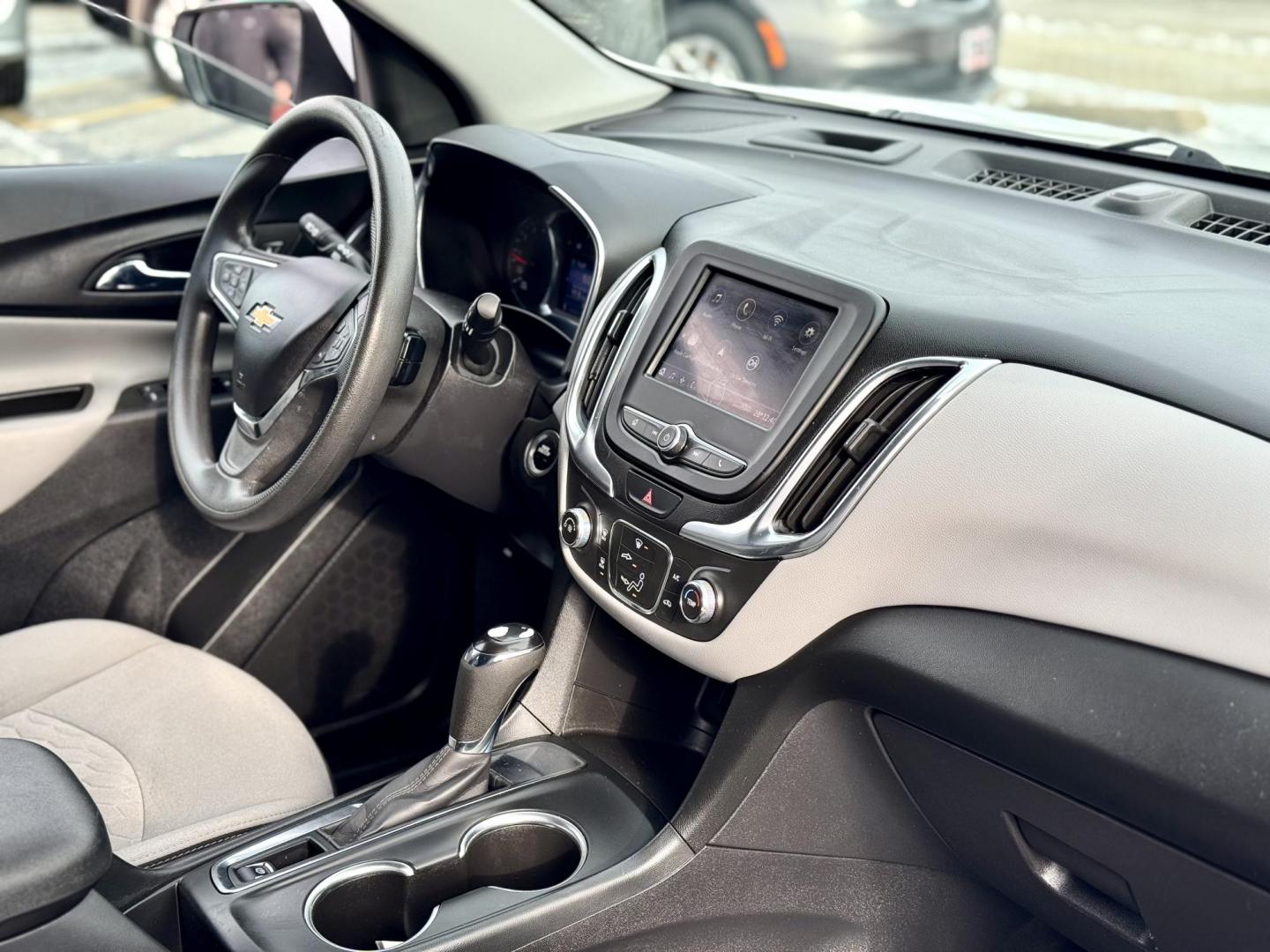 2021 WHITE Chevrolet Equinox LT 2WD (3GNAXJEV8MS) with an 1.5L L4 DOHC 16V TURBO engine, 6A transmission, located at 7600 S Western Ave., Chicago, IL, 60620, (773) 918-3980, 0.000000, 0.000000 - Photo#11
