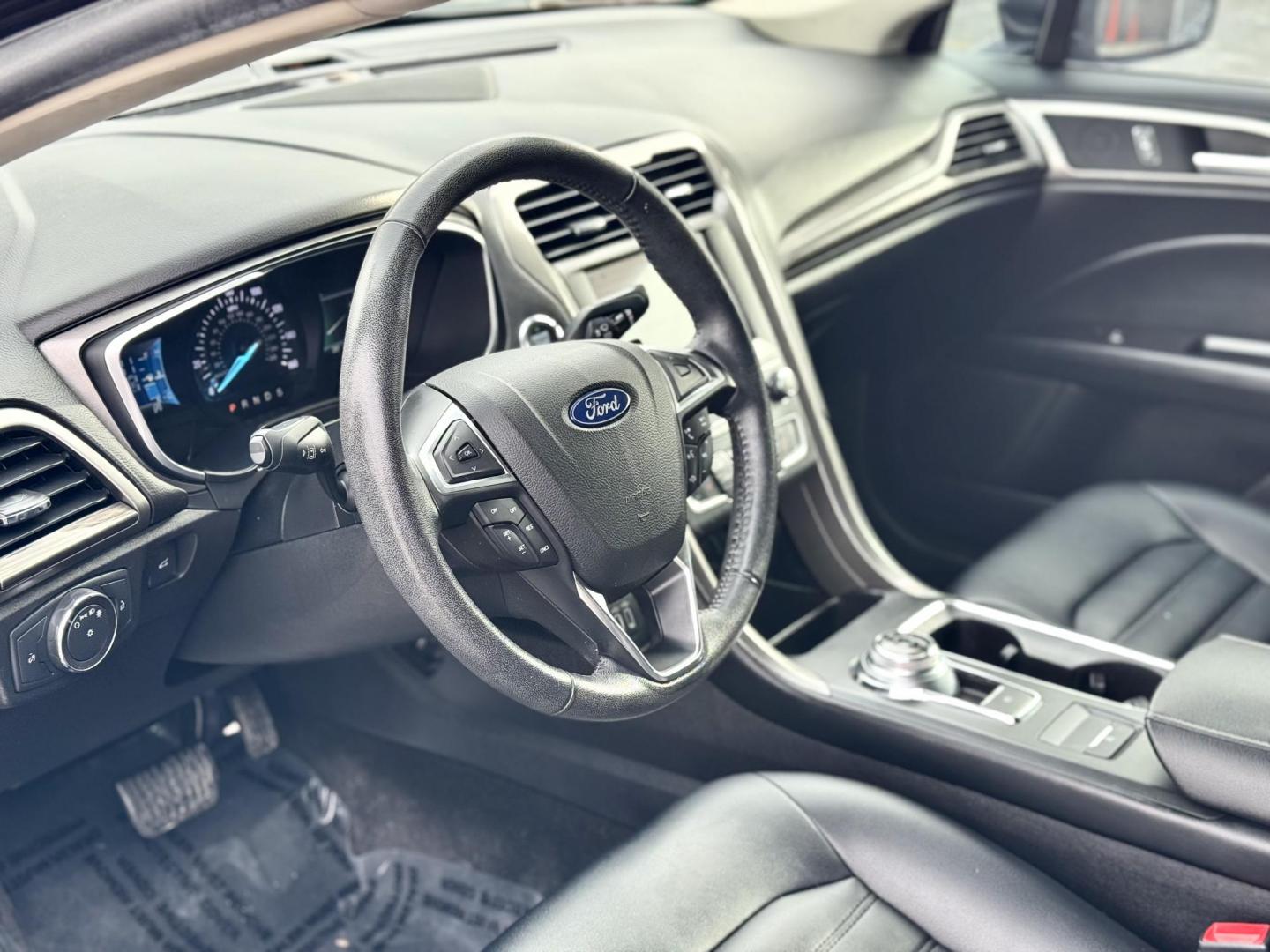 2019 BLACK Ford Fusion SEL (3FA6P0CDXKR) with an 1.5L L4 DOHC 16V engine, 6A transmission, located at 7600 S Western Ave., Chicago, IL, 60620, (773) 918-3980, 0.000000, 0.000000 - Photo#5