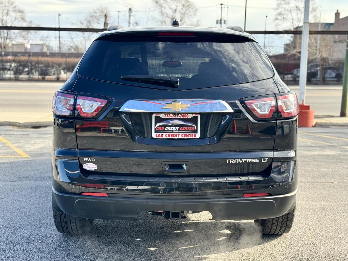 2016 BLACK Chevrolet Traverse 1LT AWD (1GNKVGKD4GJ) with an 3.6L V6 DOHC 24V engine, 6A transmission, located at 7600 S Western Ave., Chicago, IL, 60620, (773) 918-3980, 0.000000, 0.000000 - Photo#3