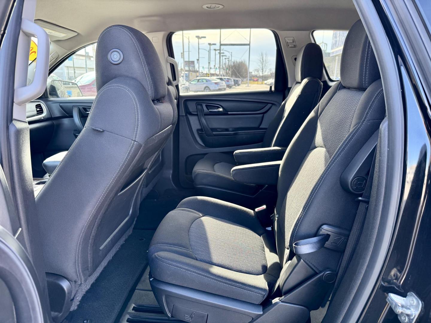 2016 BLACK Chevrolet Traverse 1LT AWD (1GNKVGKD4GJ) with an 3.6L V6 DOHC 24V engine, 6A transmission, located at 7600 S Western Ave., Chicago, IL, 60620, (773) 918-3980, 0.000000, 0.000000 - Photo#8