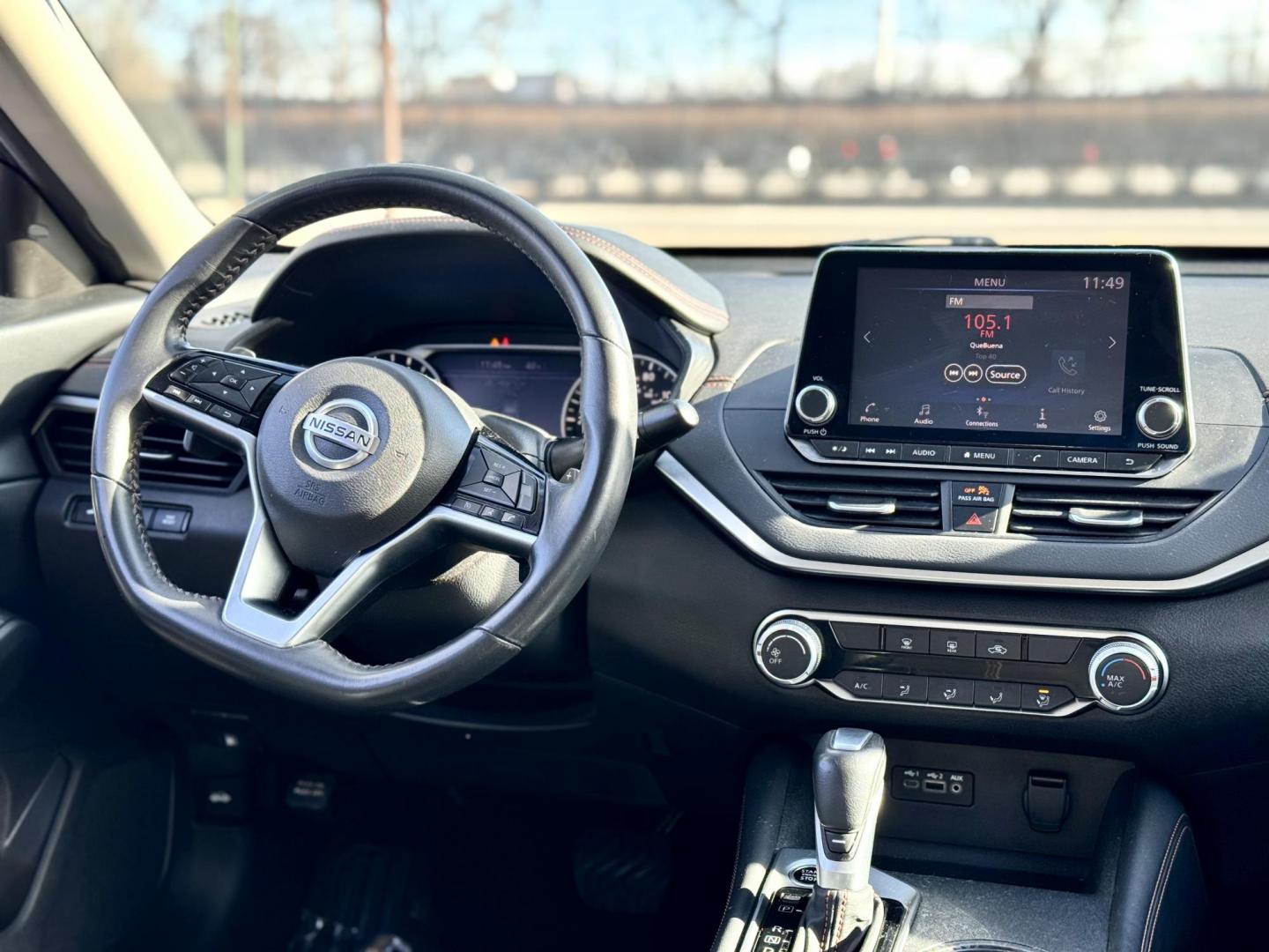 2019 BLACK Nissan Altima 2.5 SR (1N4BL4CV1KC) with an 2.5L L4 DOHC 16V engine, CVT transmission, located at 7600 S Western Ave., Chicago, IL, 60620, (773) 918-3980, 0.000000, 0.000000 - Photo#9