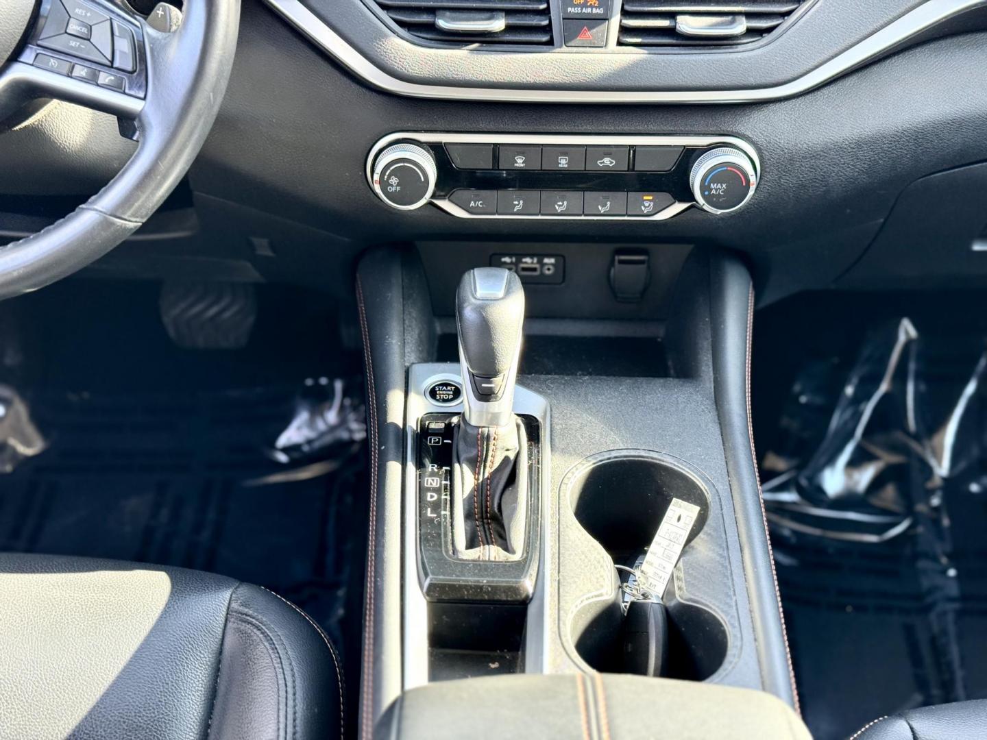 2019 BLACK Nissan Altima 2.5 SR (1N4BL4CV1KC) with an 2.5L L4 DOHC 16V engine, CVT transmission, located at 7600 S Western Ave., Chicago, IL, 60620, (773) 918-3980, 0.000000, 0.000000 - Photo#10