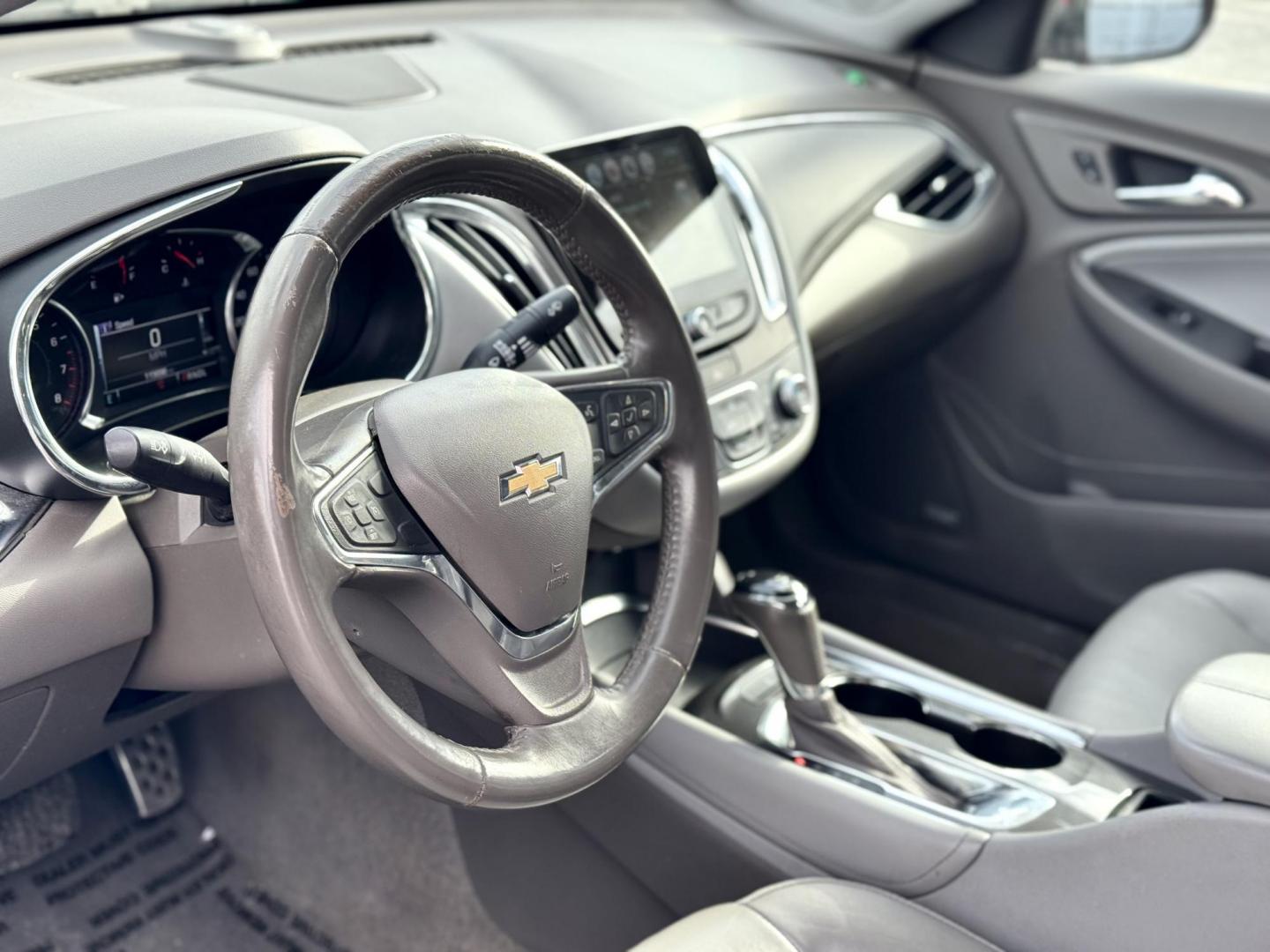 2017 RED Chevrolet Malibu 1LT (1G1ZE5ST5HF) with an 1.5L L4 DOHC 16V engine, 6A transmission, located at 7600 S Western Ave., Chicago, IL, 60620, (773) 918-3980, 0.000000, 0.000000 - Photo#5