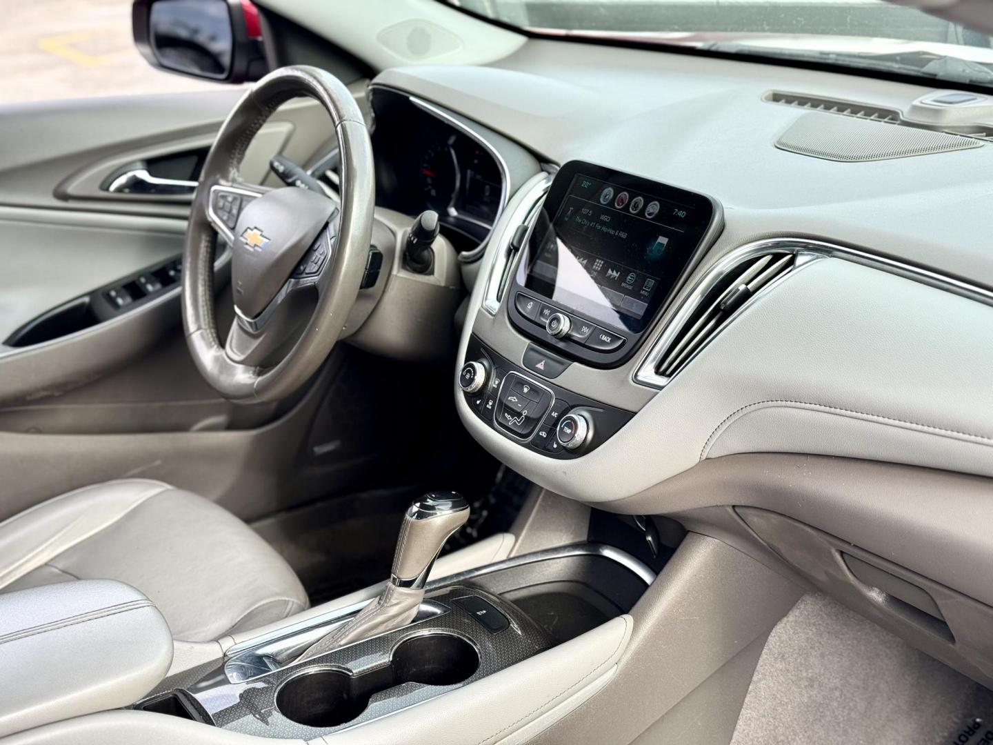 2017 RED Chevrolet Malibu 1LT (1G1ZE5ST5HF) with an 1.5L L4 DOHC 16V engine, 6A transmission, located at 7600 S Western Ave., Chicago, IL, 60620, (773) 918-3980, 0.000000, 0.000000 - Photo#11