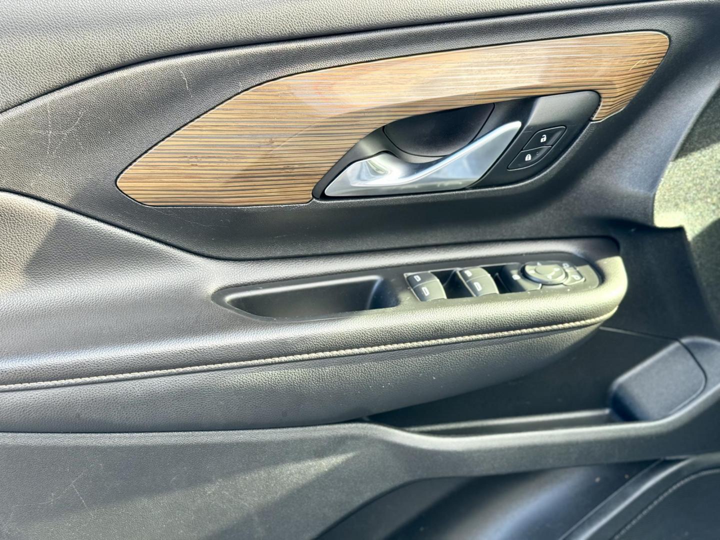 2019 WHITE GMC Terrain SLE AWD (3GKALTEVXKL) with an 1.4L L4 DOHC 16V TURBO engine, 6A transmission, located at 7600 S Western Ave., Chicago, IL, 60620, (773) 918-3980, 0.000000, 0.000000 - Photo#6