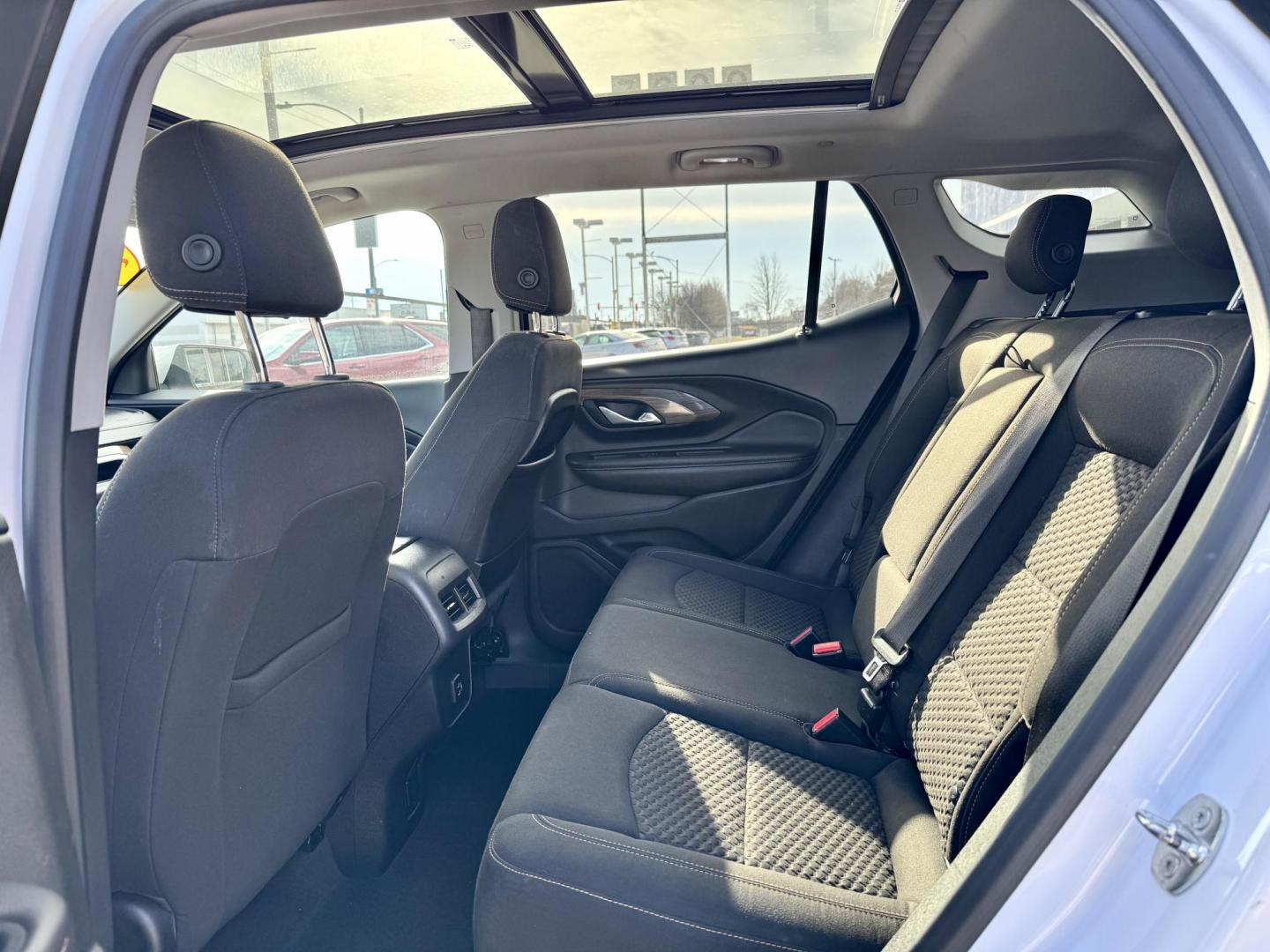 2019 WHITE GMC Terrain SLE AWD (3GKALTEVXKL) with an 1.4L L4 DOHC 16V TURBO engine, 6A transmission, located at 7600 S Western Ave., Chicago, IL, 60620, (773) 918-3980, 0.000000, 0.000000 - Photo#8