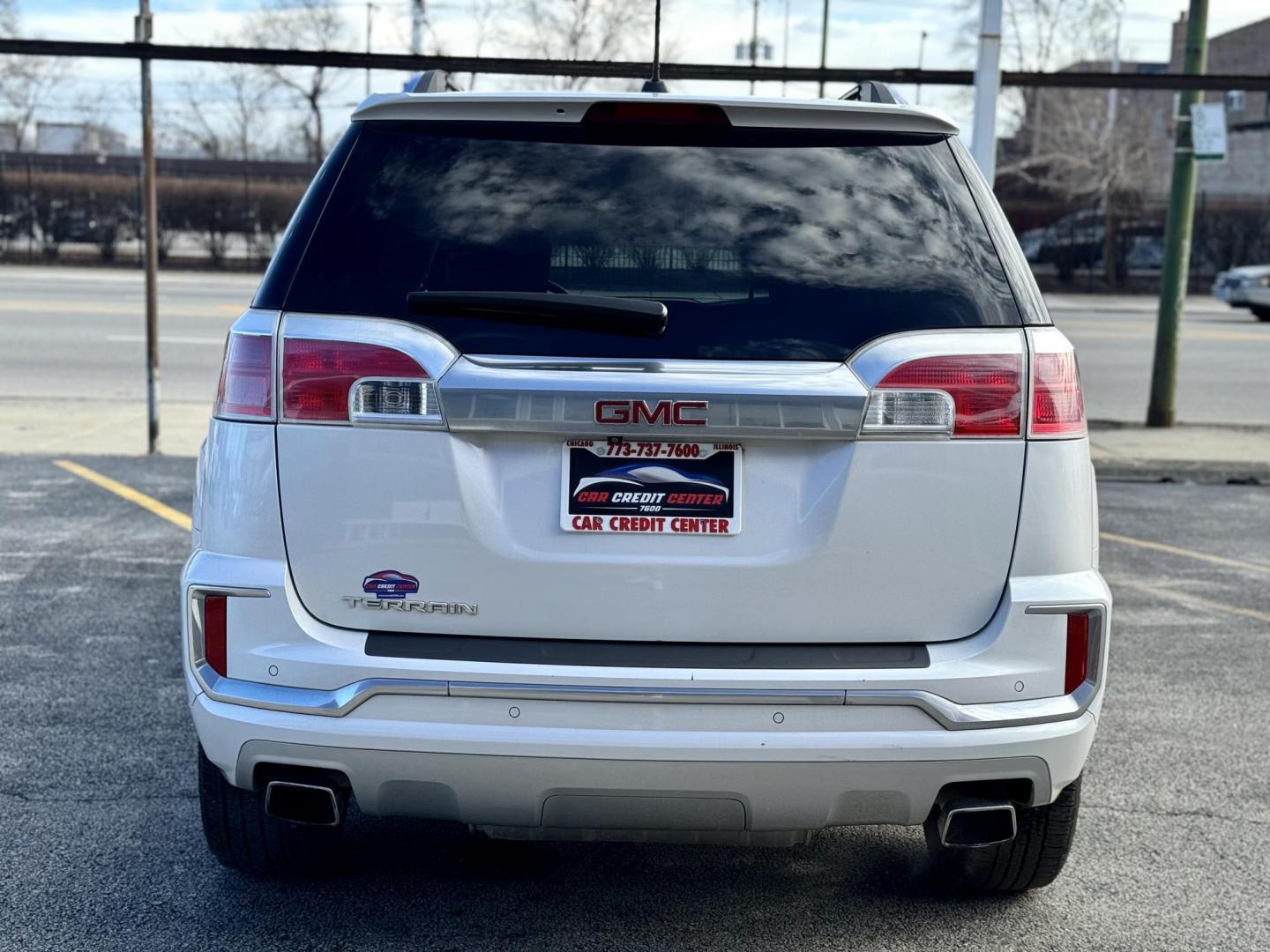 2016 PEARL GMC Terrain Denali FWD (2GKFLRE31G6) with an 3.6L V6 DOHC 24V engine, 6A transmission, located at 7600 S Western Ave., Chicago, IL, 60620, (773) 918-3980, 0.000000, 0.000000 - Photo#3