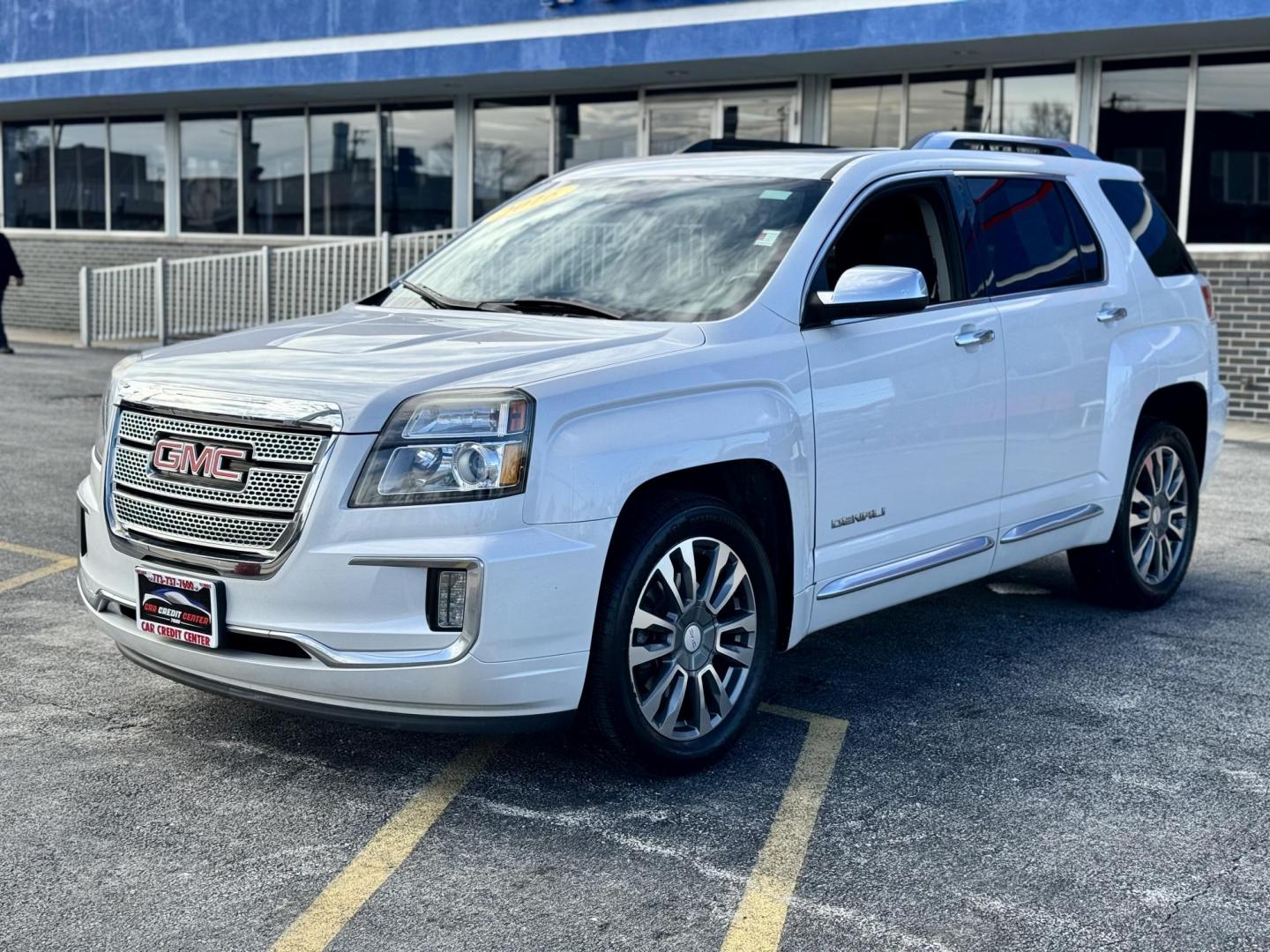 2016 PEARL GMC Terrain Denali FWD (2GKFLRE31G6) with an 3.6L V6 DOHC 24V engine, 6A transmission, located at 7600 S Western Ave., Chicago, IL, 60620, (773) 918-3980, 0.000000, 0.000000 - Photo#2